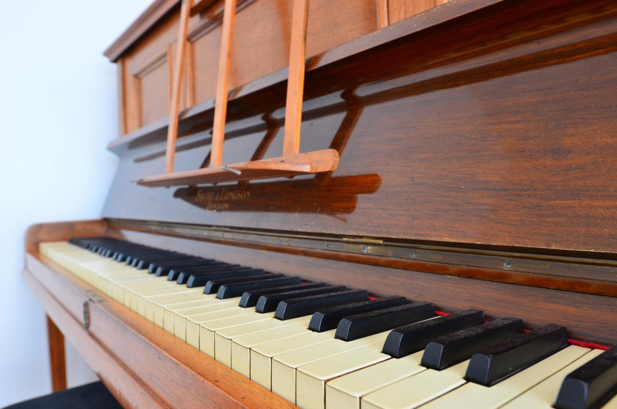 La Chambre Au Piano Tilly-sur-Seulles Luaran gambar